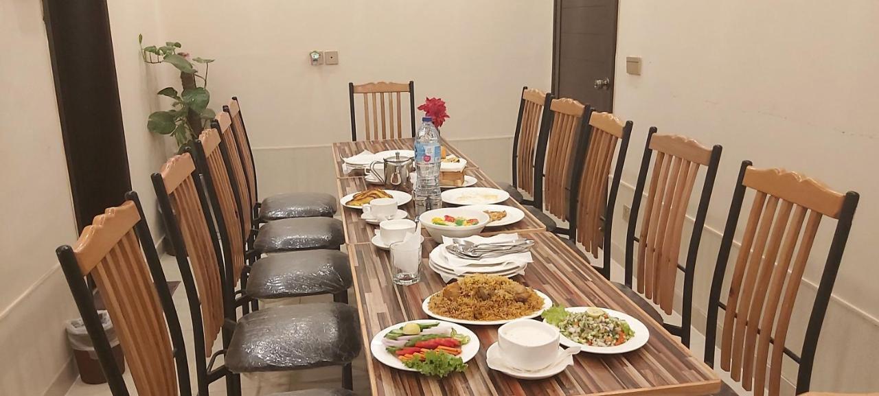 Hotel Mairona Gulberg Lahaur Zewnętrze zdjęcie